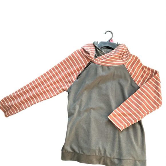 doubleju Tops - Hooded Pullover Top in Pink Stripe and Charcoal